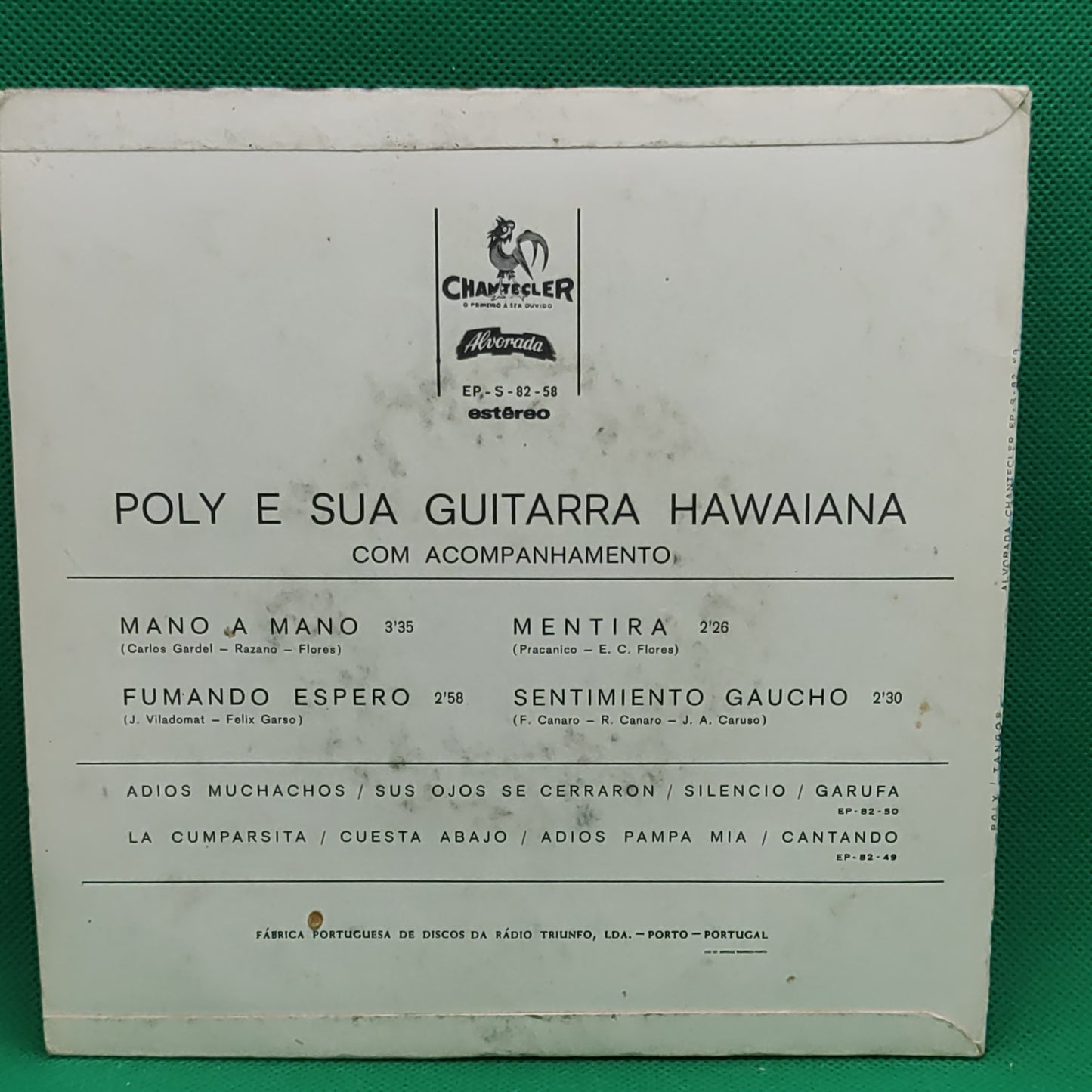 Tangos - Poly e a sua guitarra Hawainana