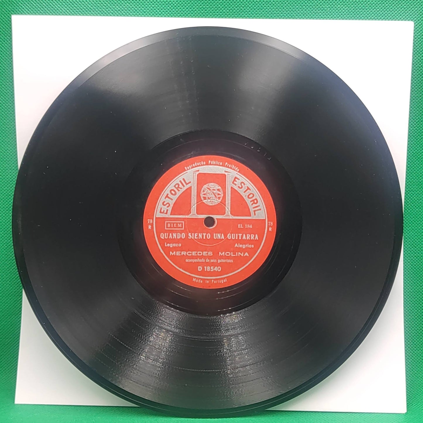 MERCEDES MOLINA - CASCABELES