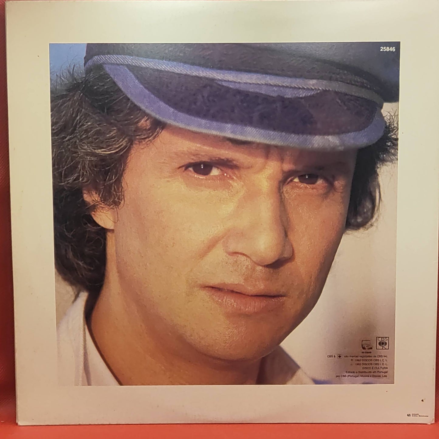 Roberto Carlos – O Amor É A Moda