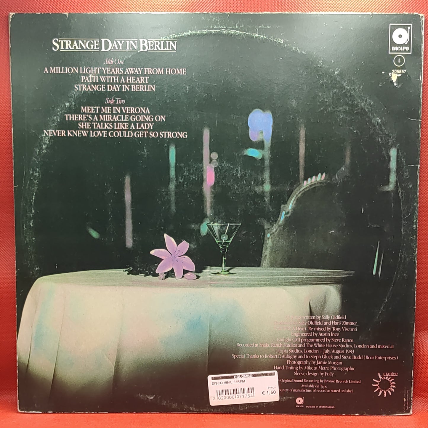 Sally Oldfield – Seltsamer Tag in Berlin