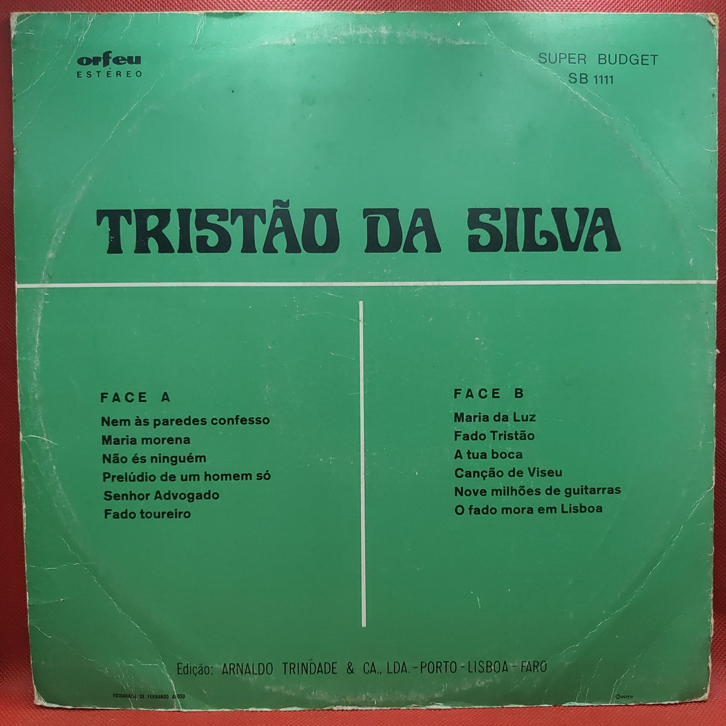Tristão Da Silva – Nem Às Paredes Confesso