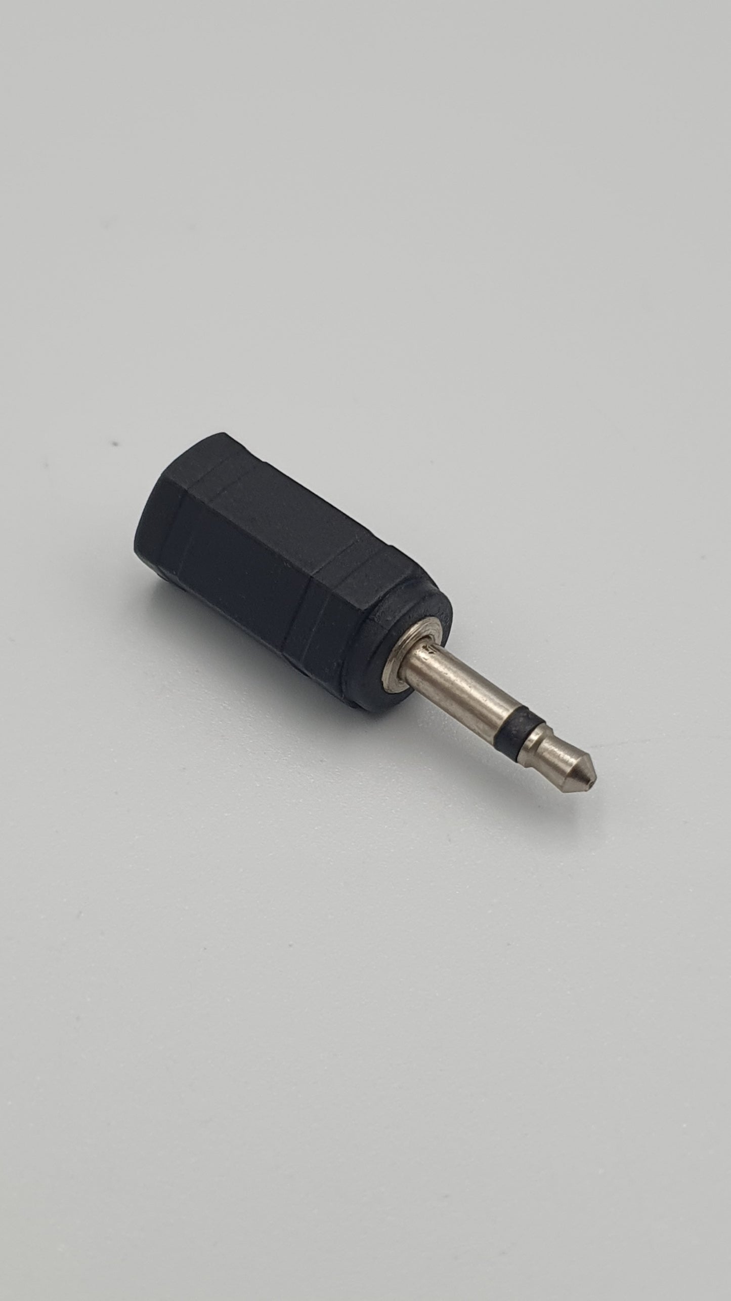 Klinkenadapterstecker 3,5 mm Mono auf Klinke 3,5 mm Stereo REF:4620