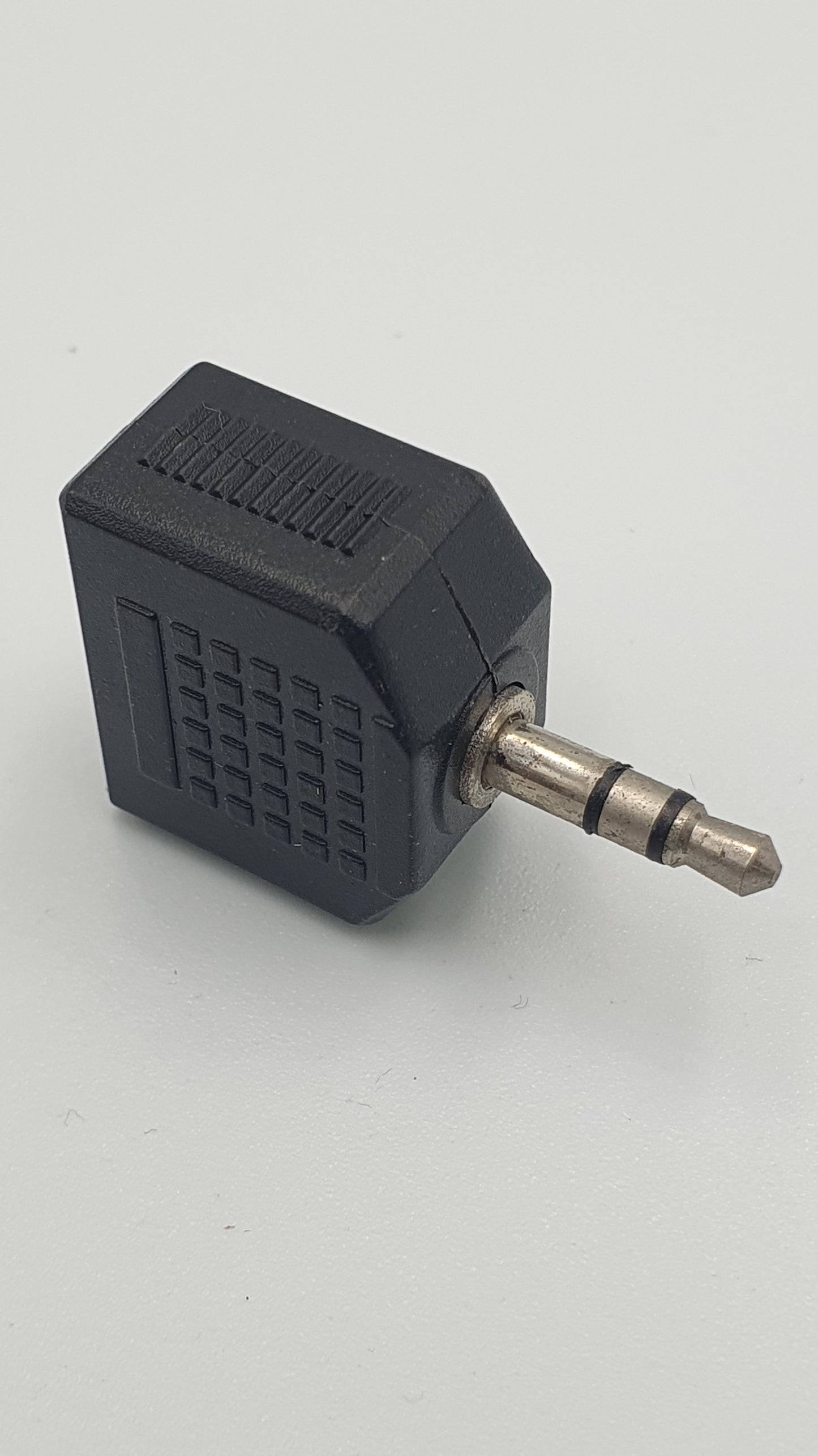 Adapter 2x Miniklinke Stereoklinke REF: 4740