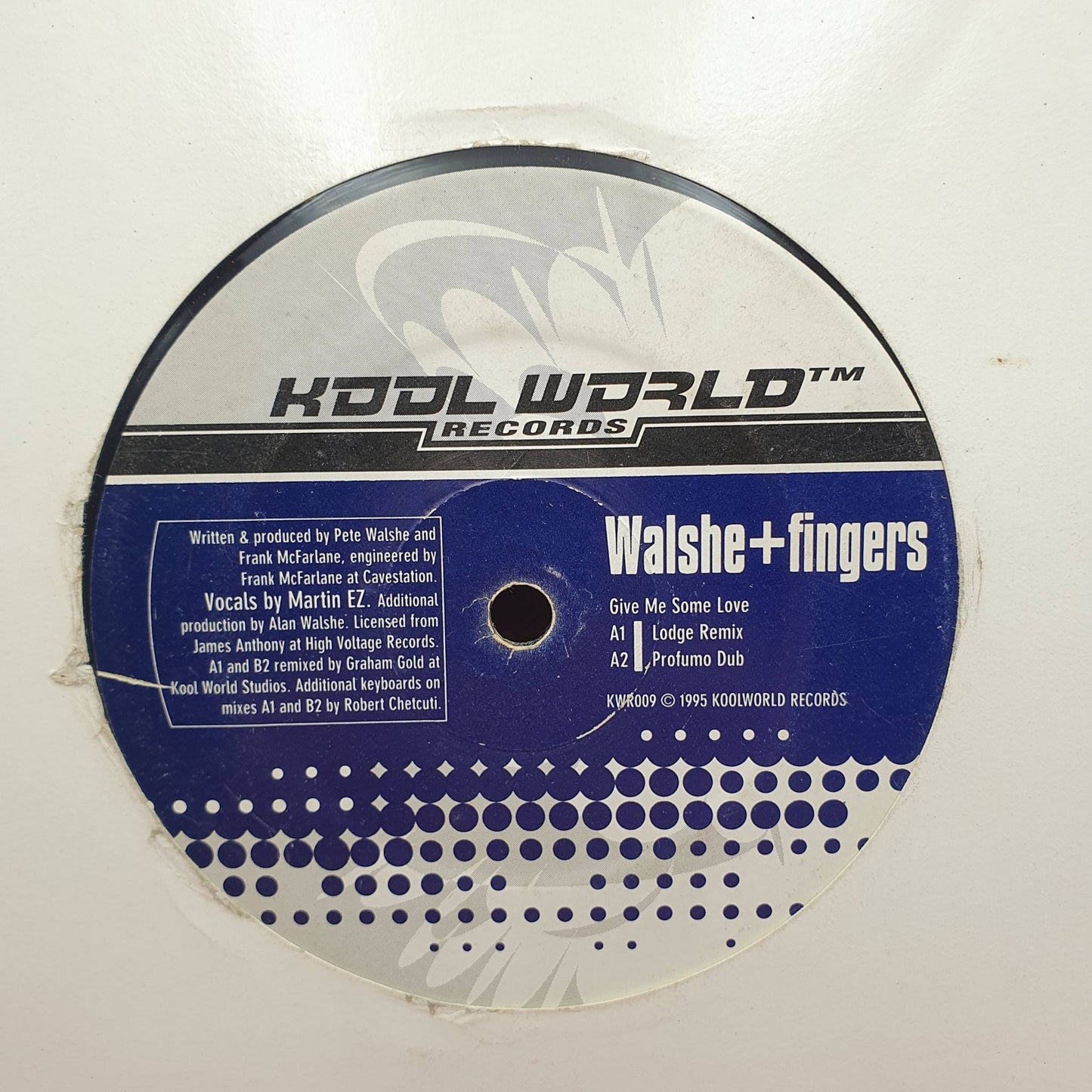 Walshe & Fingers – Give Me Some Love