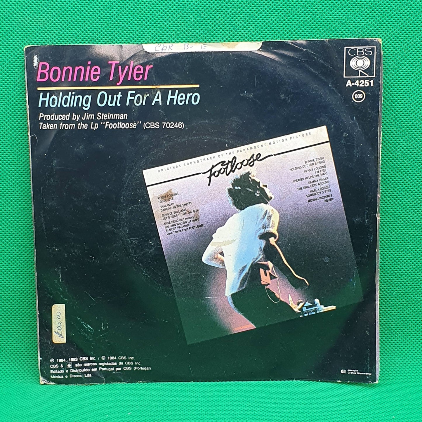 Bonnie Tyler – Holding Out For A Hero