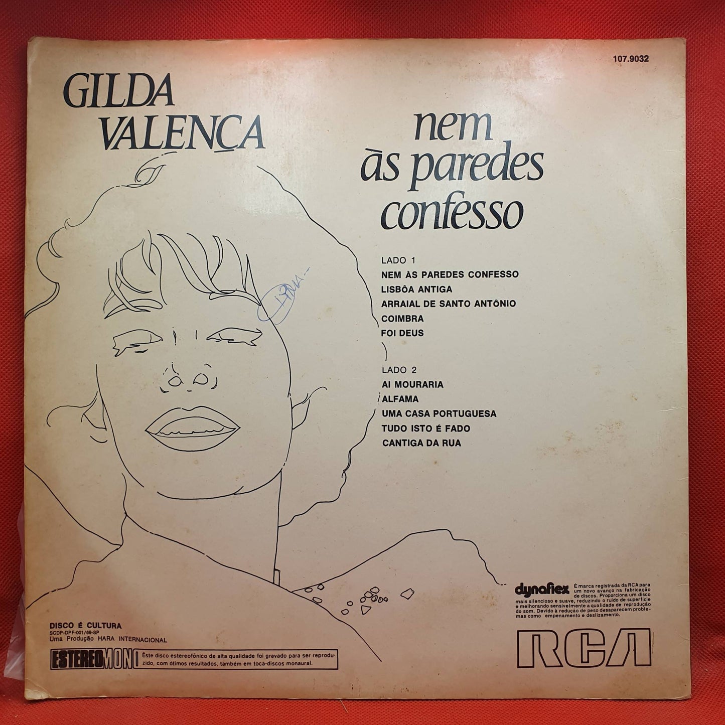 Gilda Valença – Nem Às Paredes Confesso