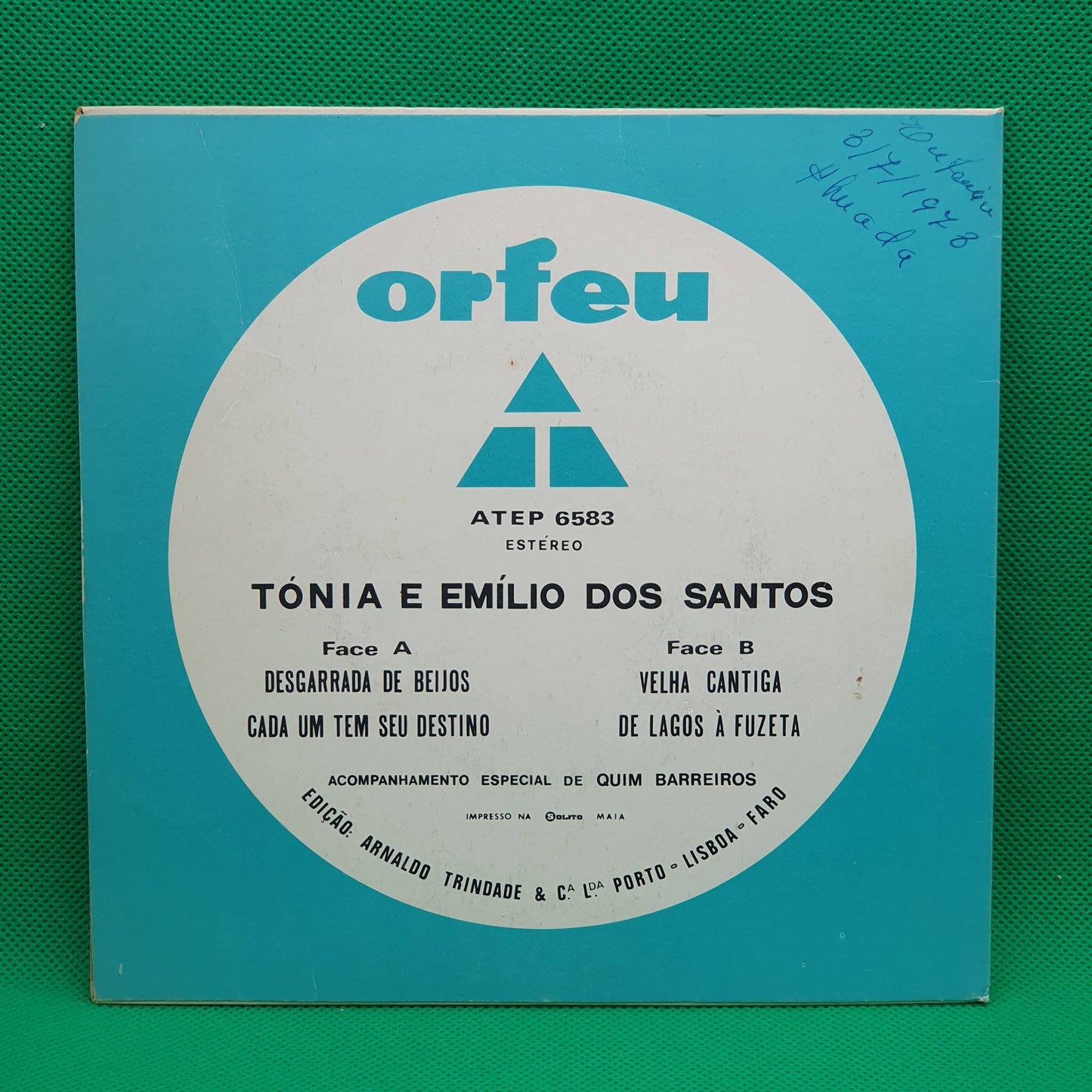Tónia E Emílio Dos Santos – Desgarrada De Beijos