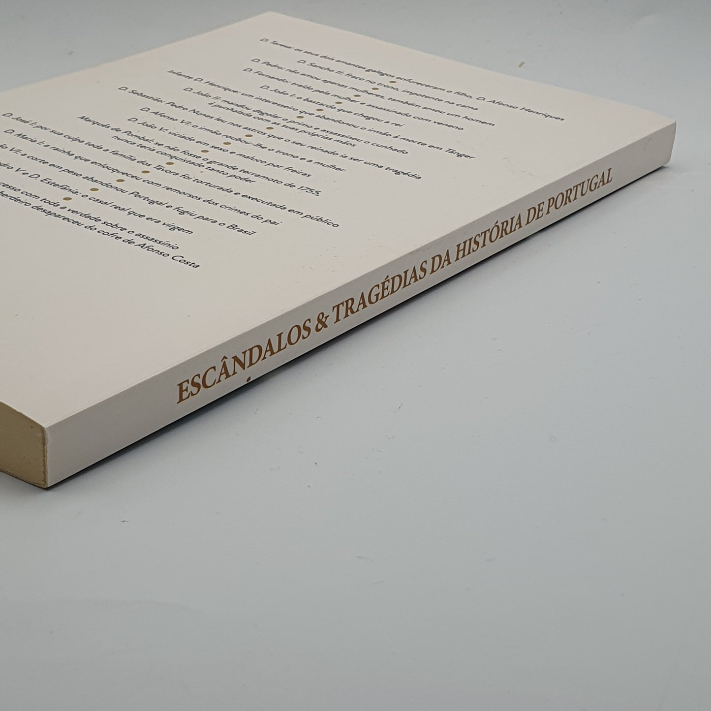 Manuel Catarino - Escândalos e Tragédias da História de Portugal