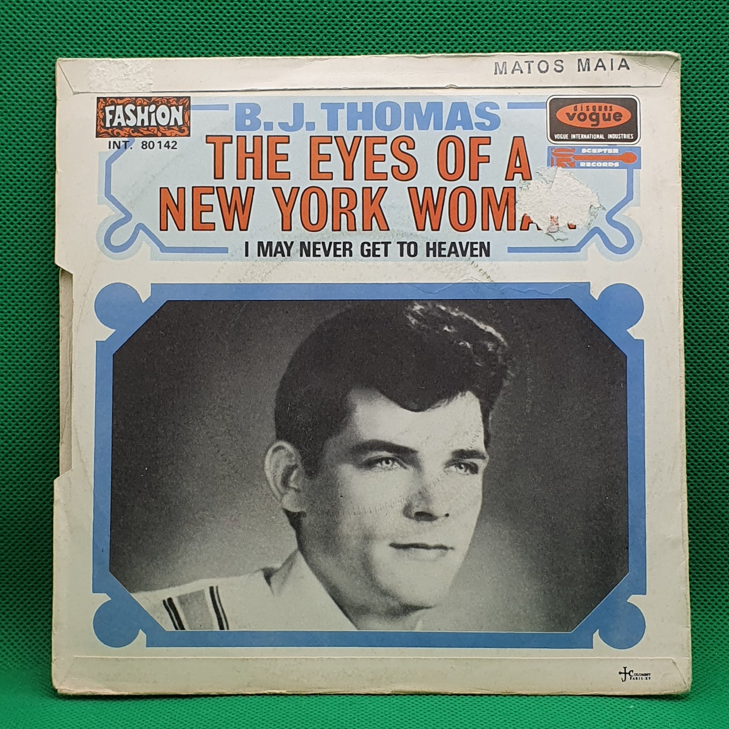 B.J. Thomas – The Eyes Of A New York Woman