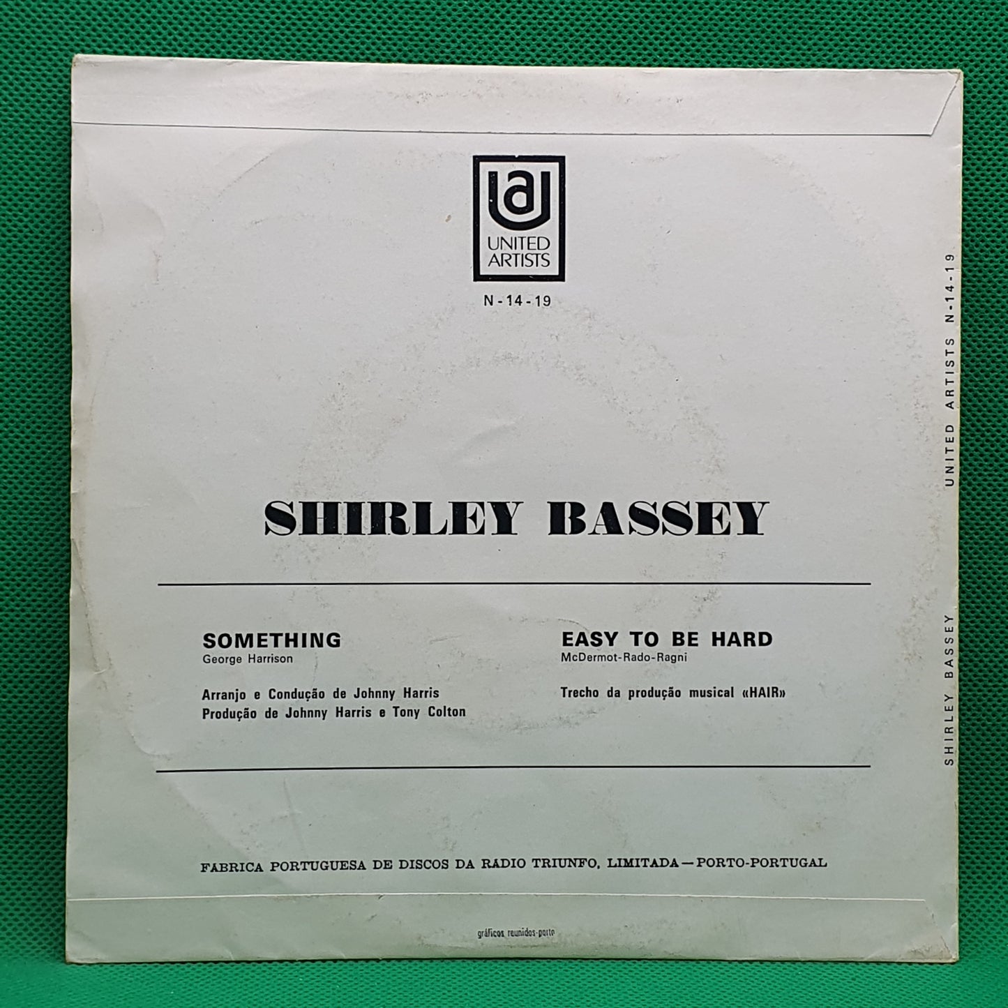 Shirley Bassey – Something