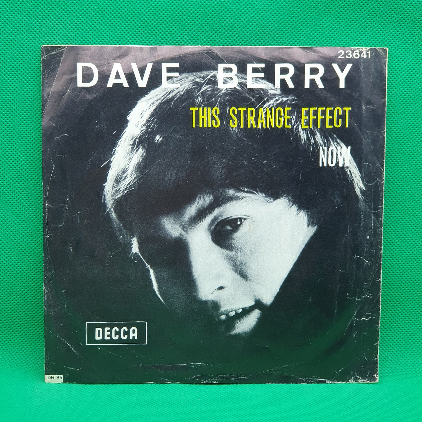 Dave Berry – This Strange Effect