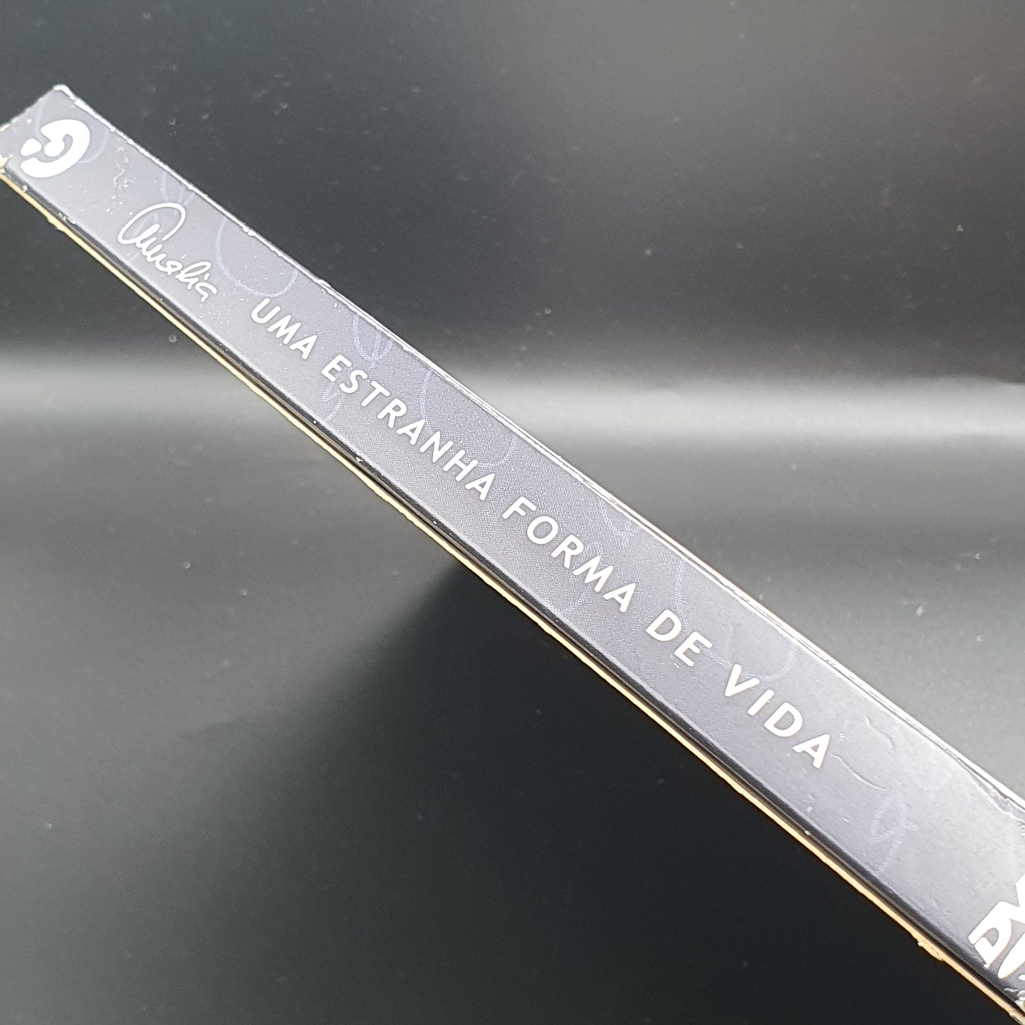 Amália - Uma Estranha Forma de Vida