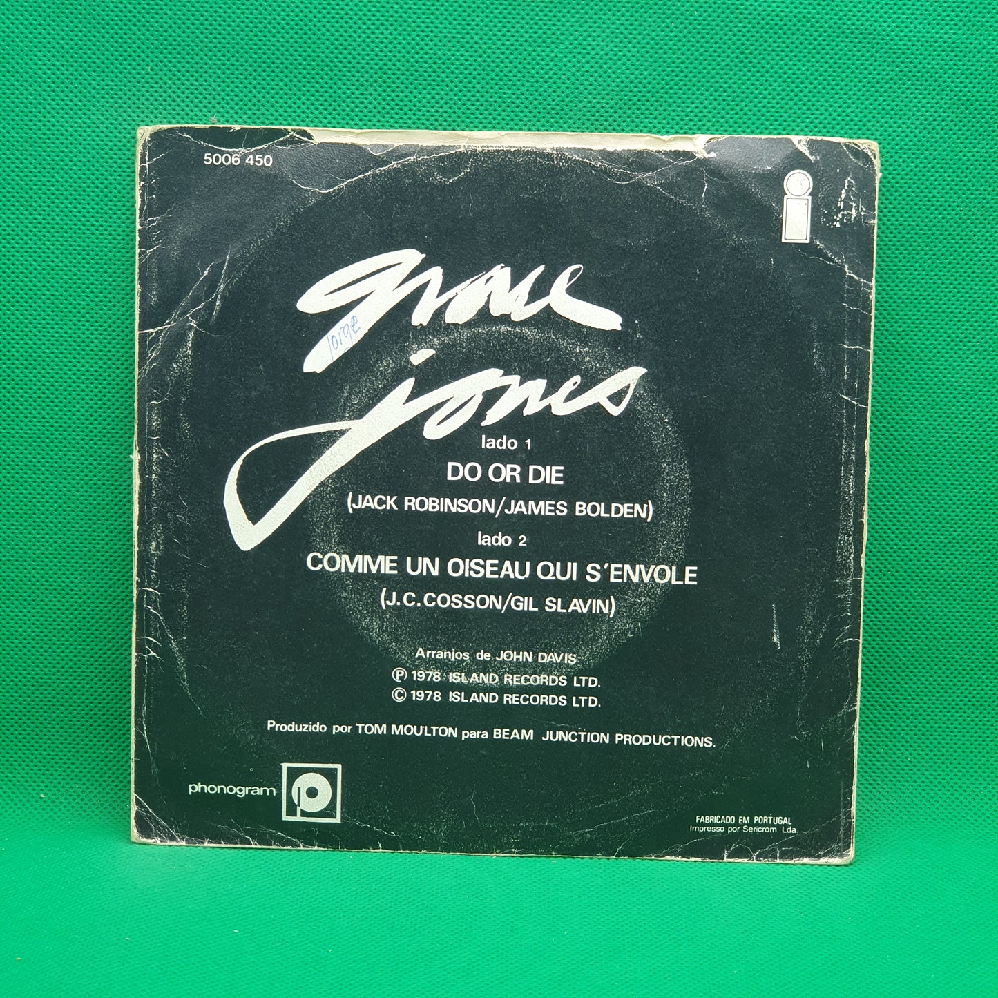 Grace Jones – Do Or Die