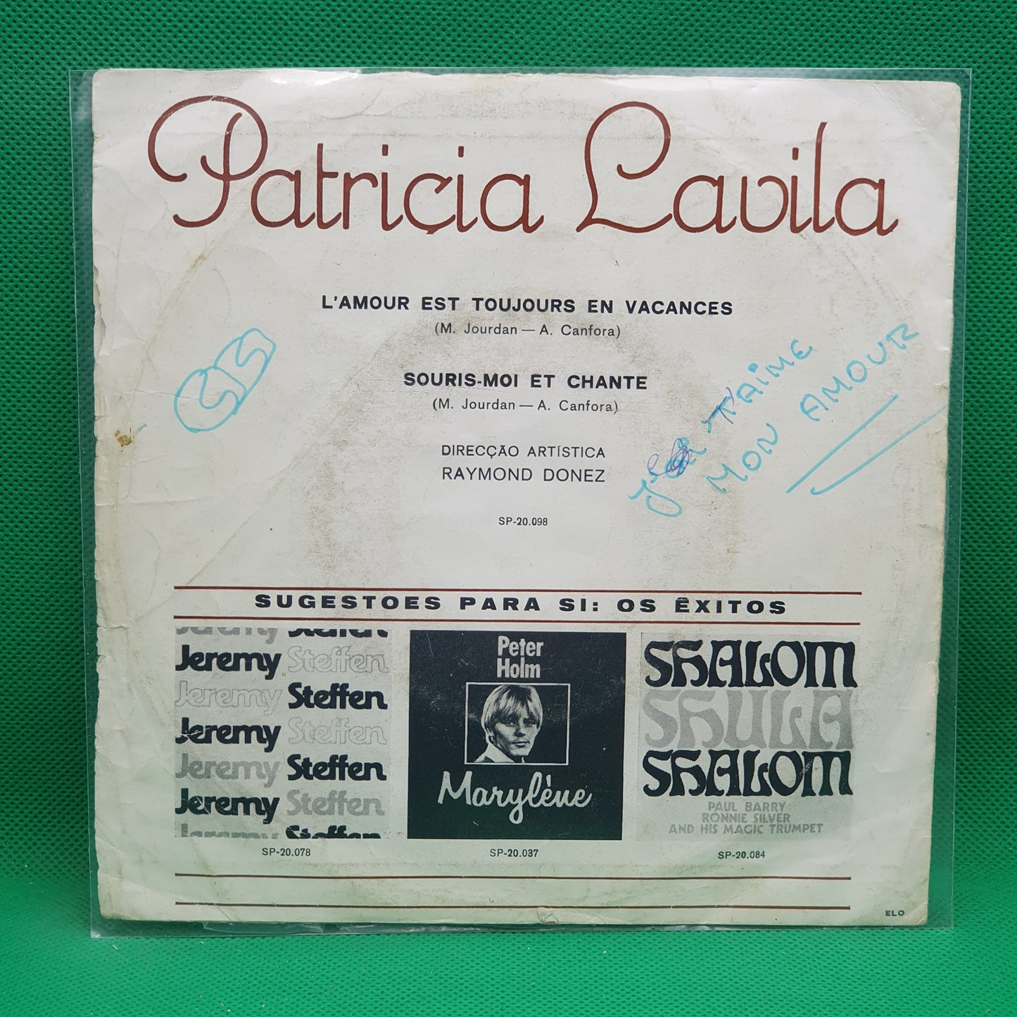 Patricia Lavila – L'amour Est Toujours En Vacances / Souris-moi Et Chante