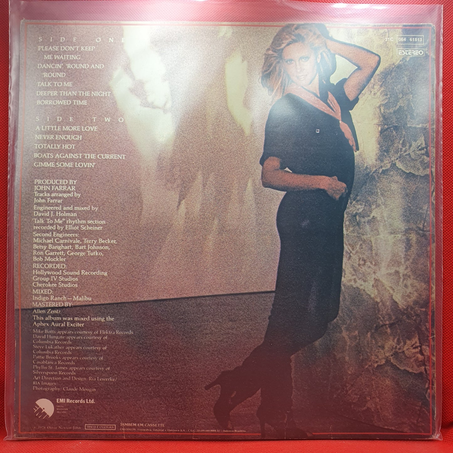 Olivia Newton-John – Totally Hot