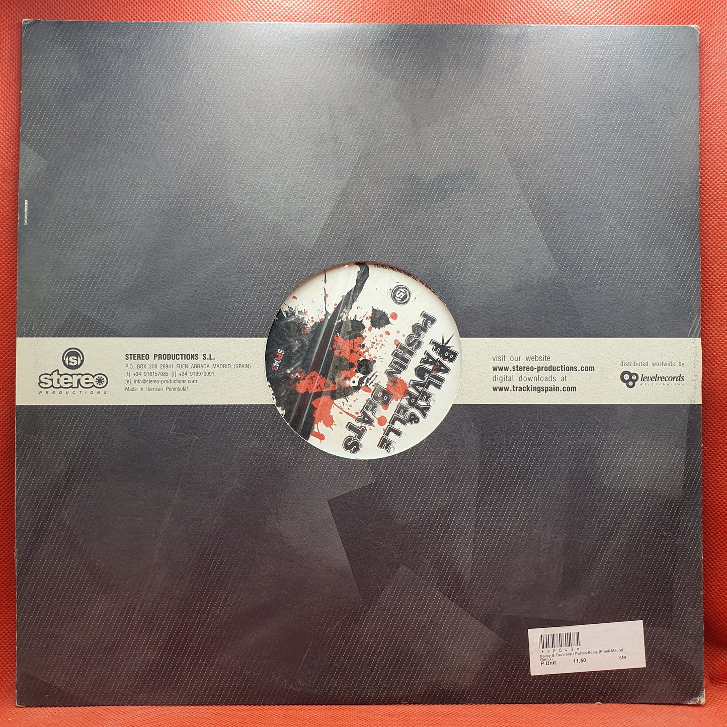 Roman S. ft. Cevin Fisher – This Is Who We Are