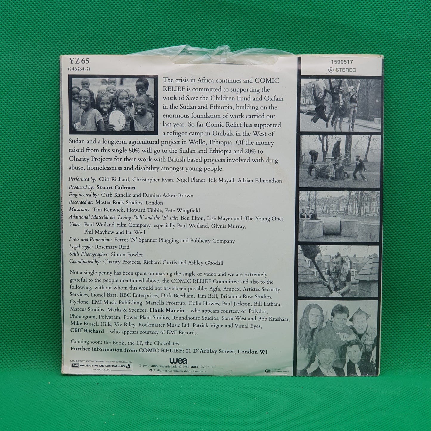 Cliff Richard And The Young Ones Featuring Hank Marvin – Living Doll