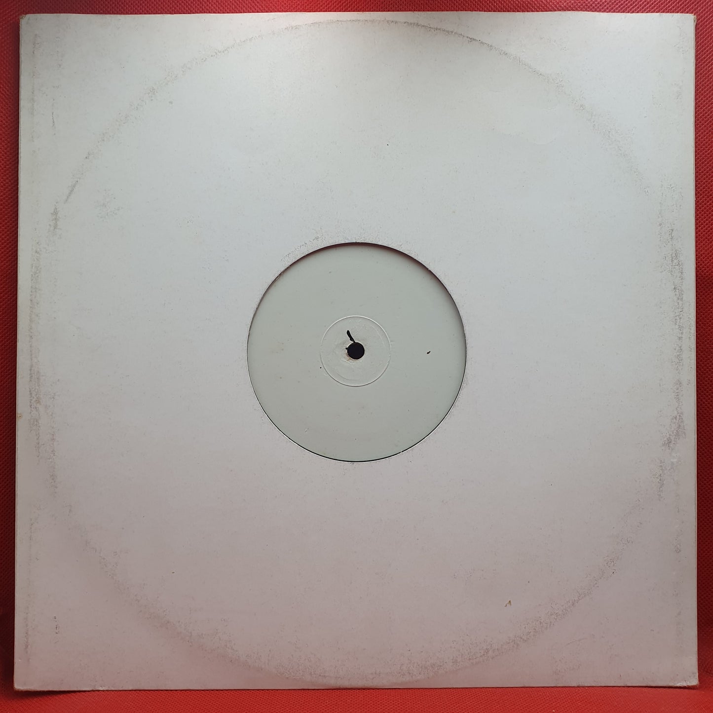 E-Smoove – Lift Your Hands Up