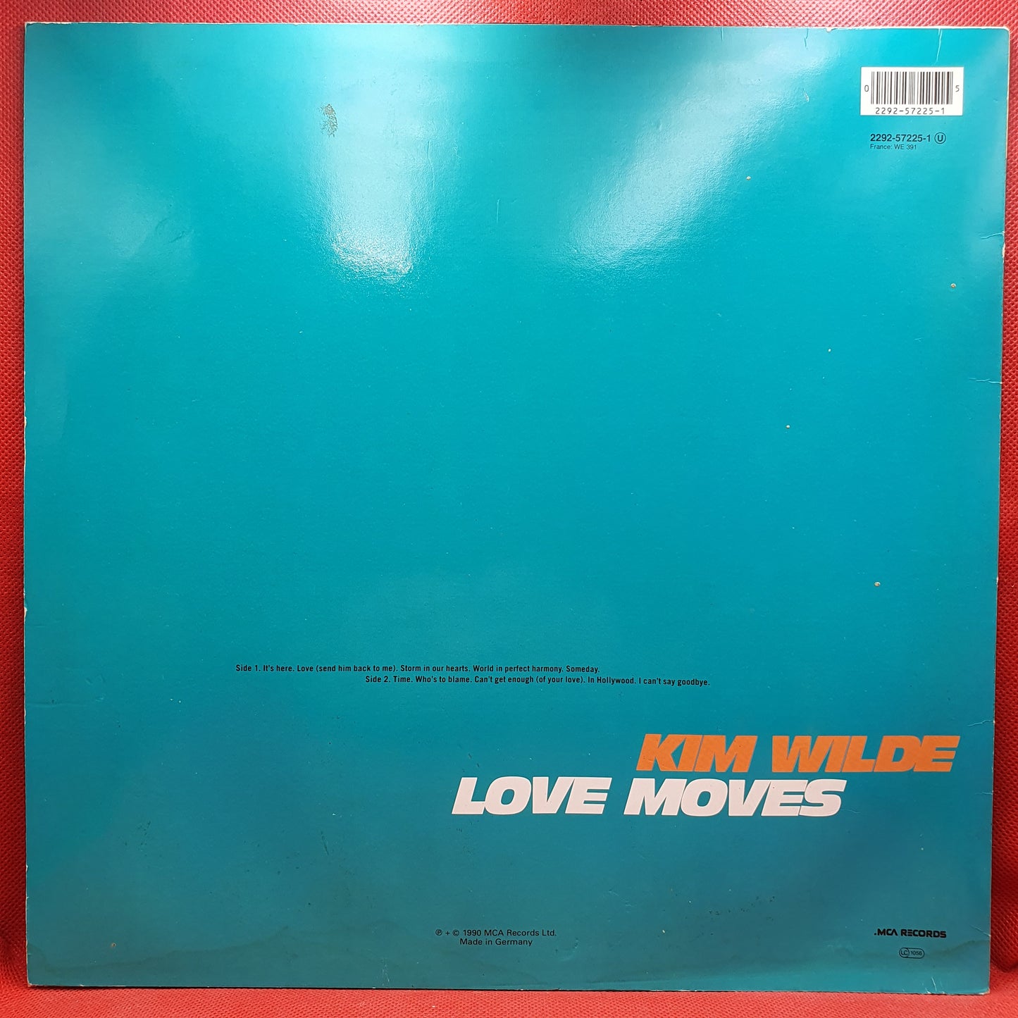 Kim Wilde – Love Moves