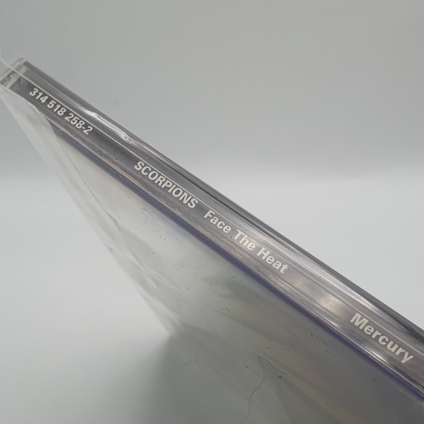 Scorpions – Face The Heat