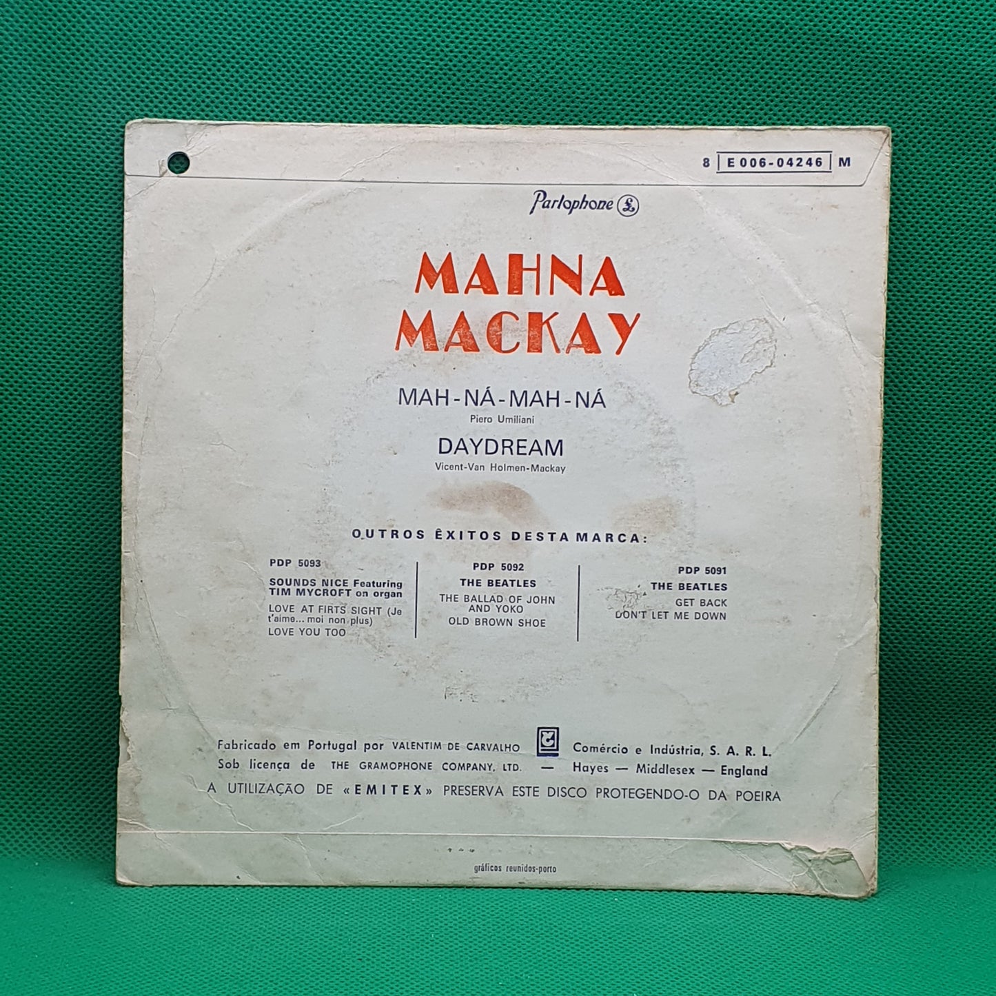 Mahna Mackay – Mah-Na-Mah-Na