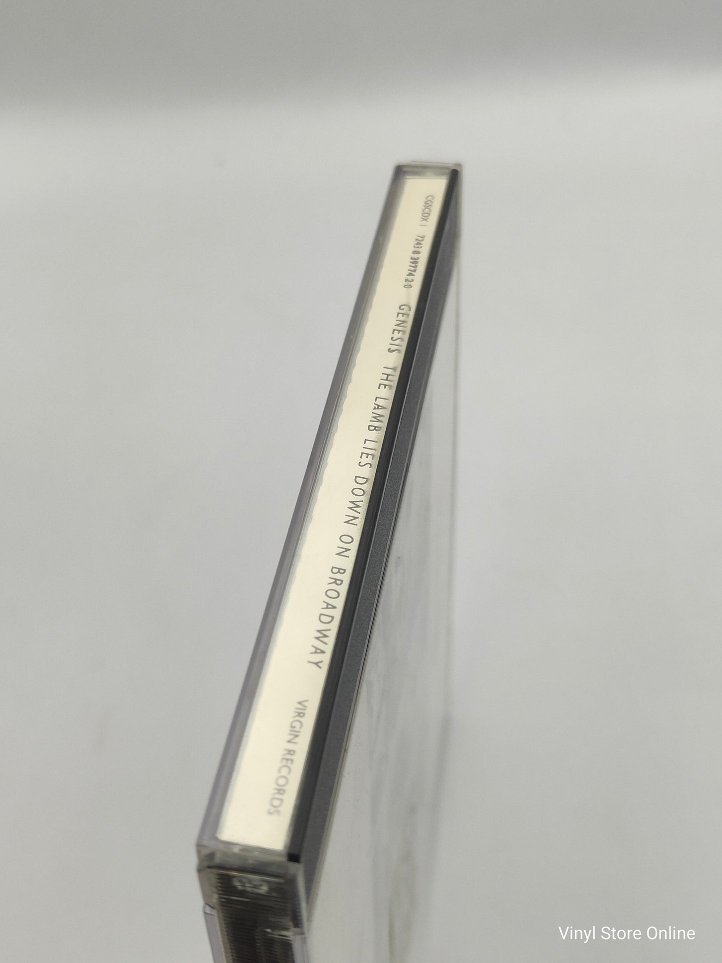 Genesis – The Lamb Lies Down On Broadway