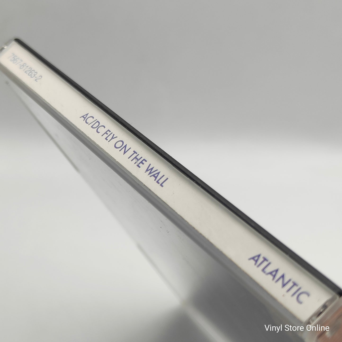 AC/DC – Fly On The Wall