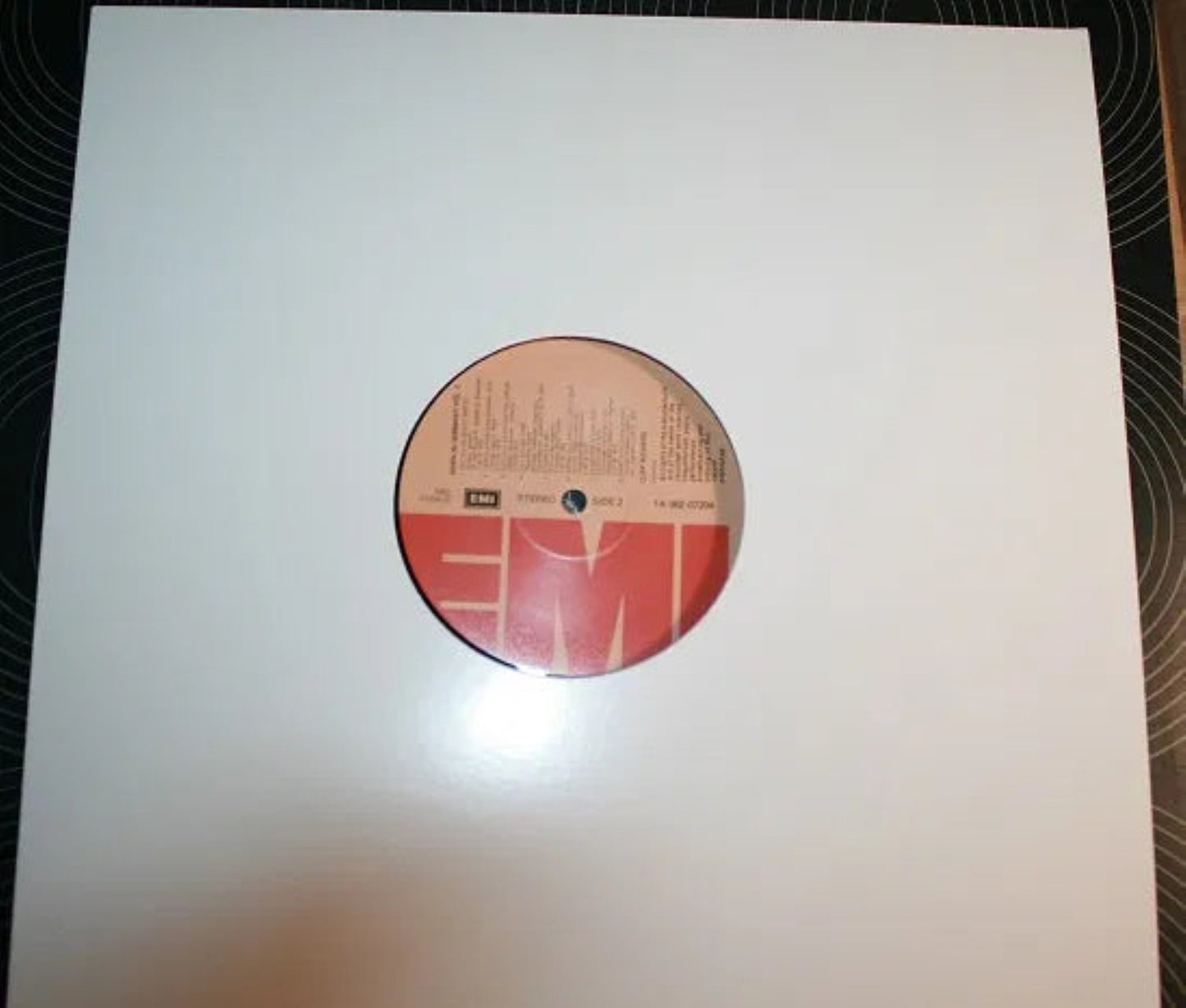 10 CAPAS de Papelão de LP E 12 ”- Brancas (com furo) - Vinyl Store Online