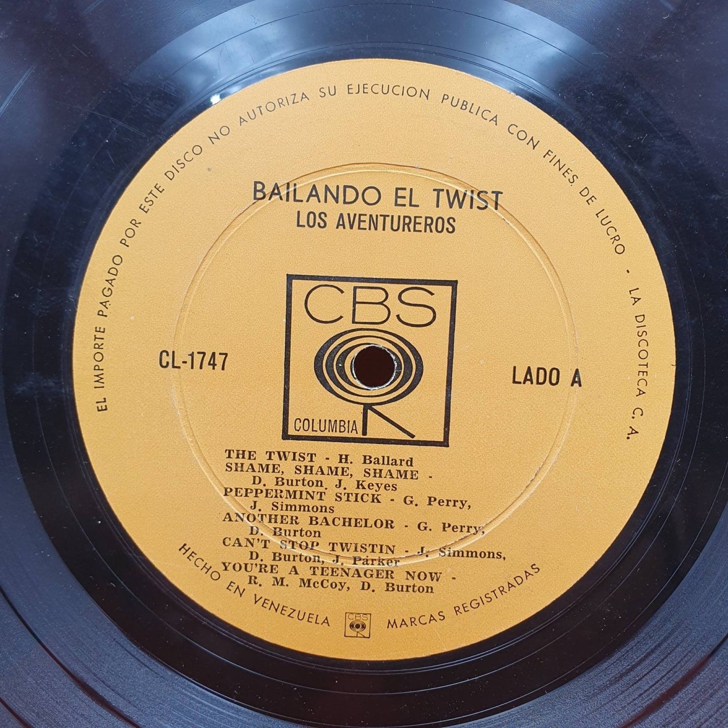 Los Aventureros – Bailando El Twist - Vinyl Store Online