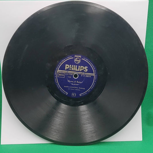 MARIA ZAMORA – Gesang mit ihrem Orchester