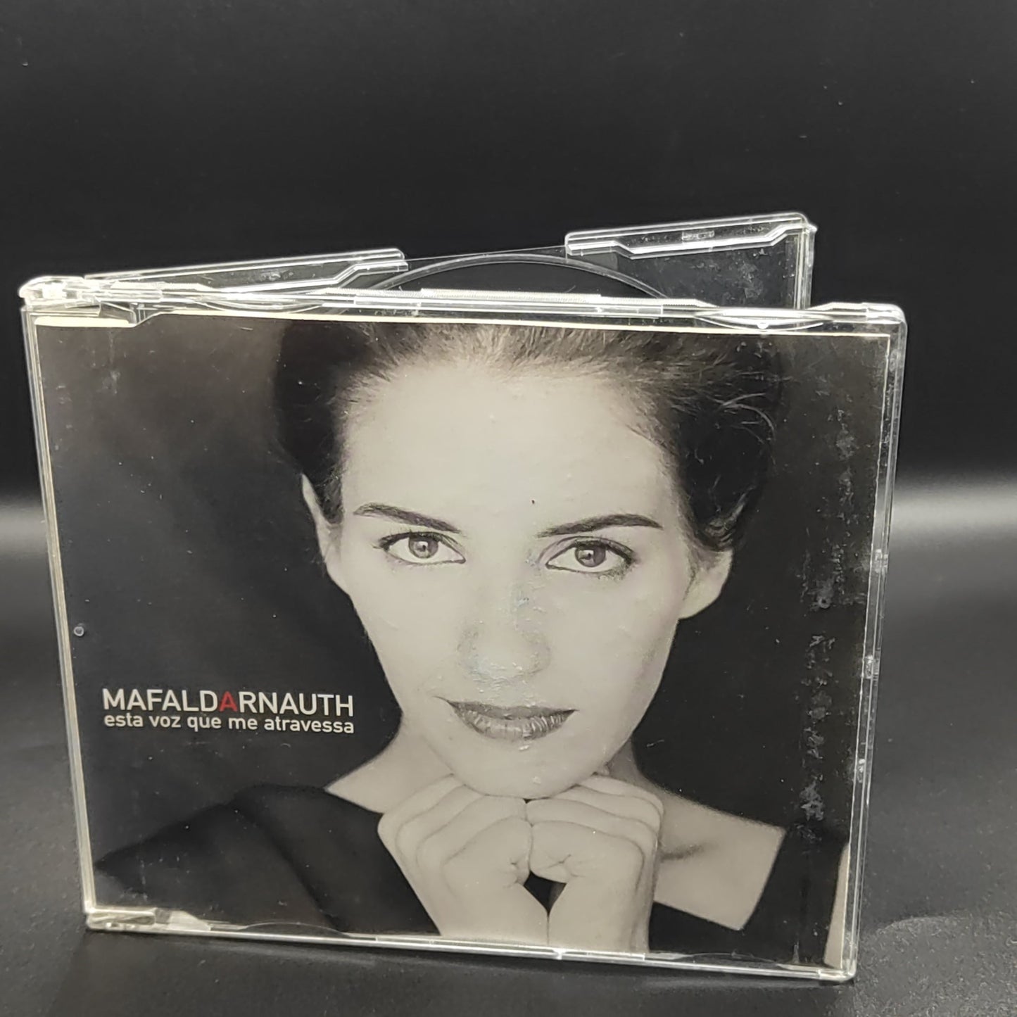 Mafalda Arnauth - Mafaldarnauth - Esta voz que me atravessa