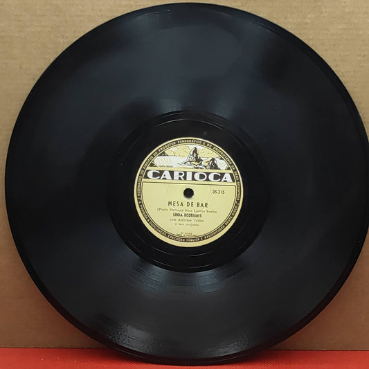 LINDA RODRIGUES - MESA DE BAR