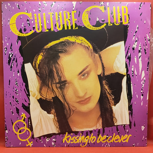 Culture Club – Kissing To Be Clever