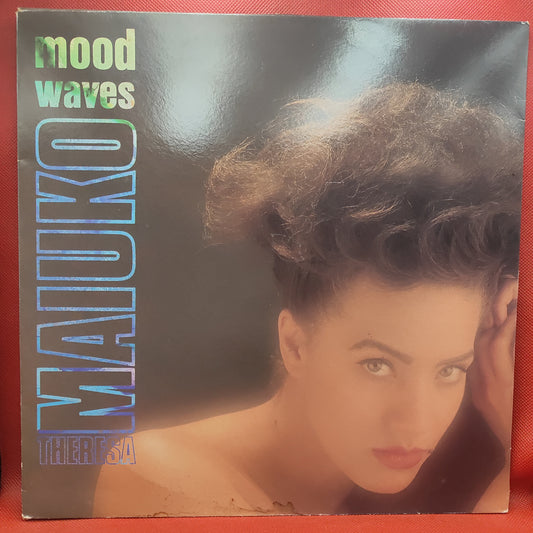 Theresa Maiuko – Mood Waves