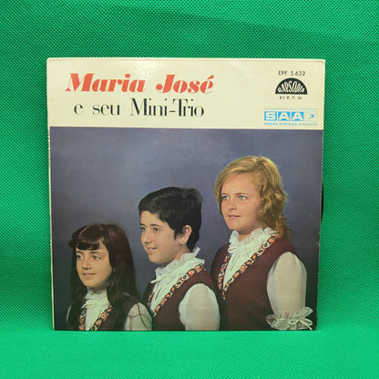 Maria José E O Seu Mini Trio – África Do Sul