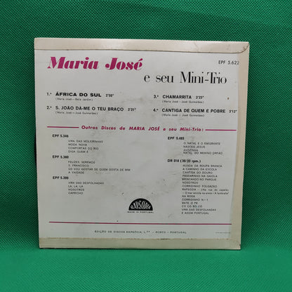 Maria José E O Seu Mini Trio – África Do Sul