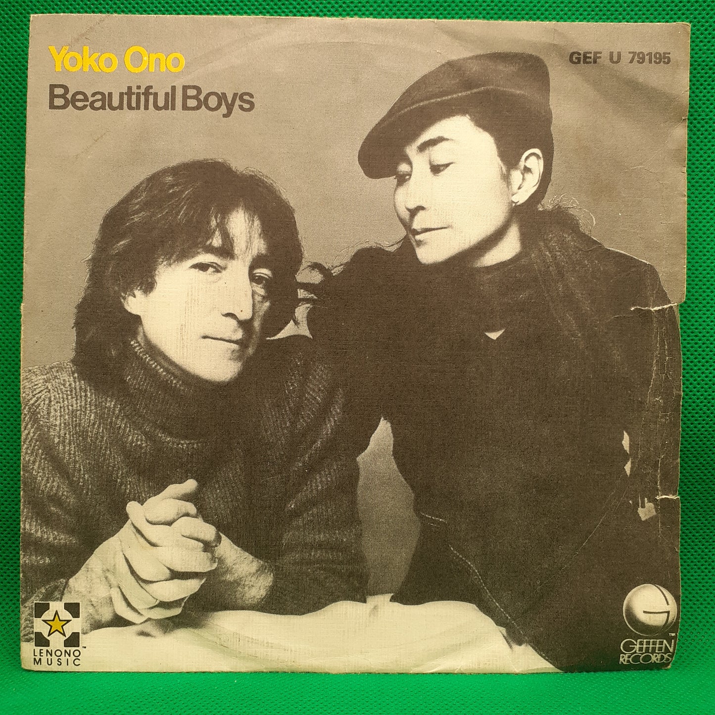 John Lennon / Yoko Ono – Woman / Beautiful Boys