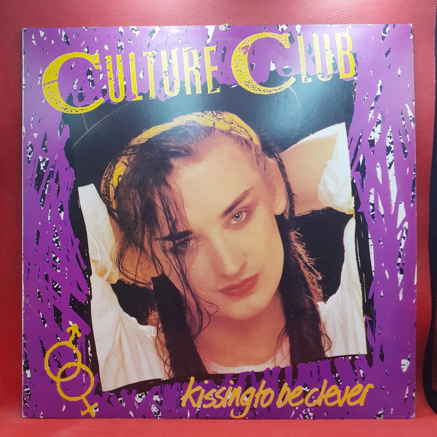 Culture Club – Kissing To Be Clever