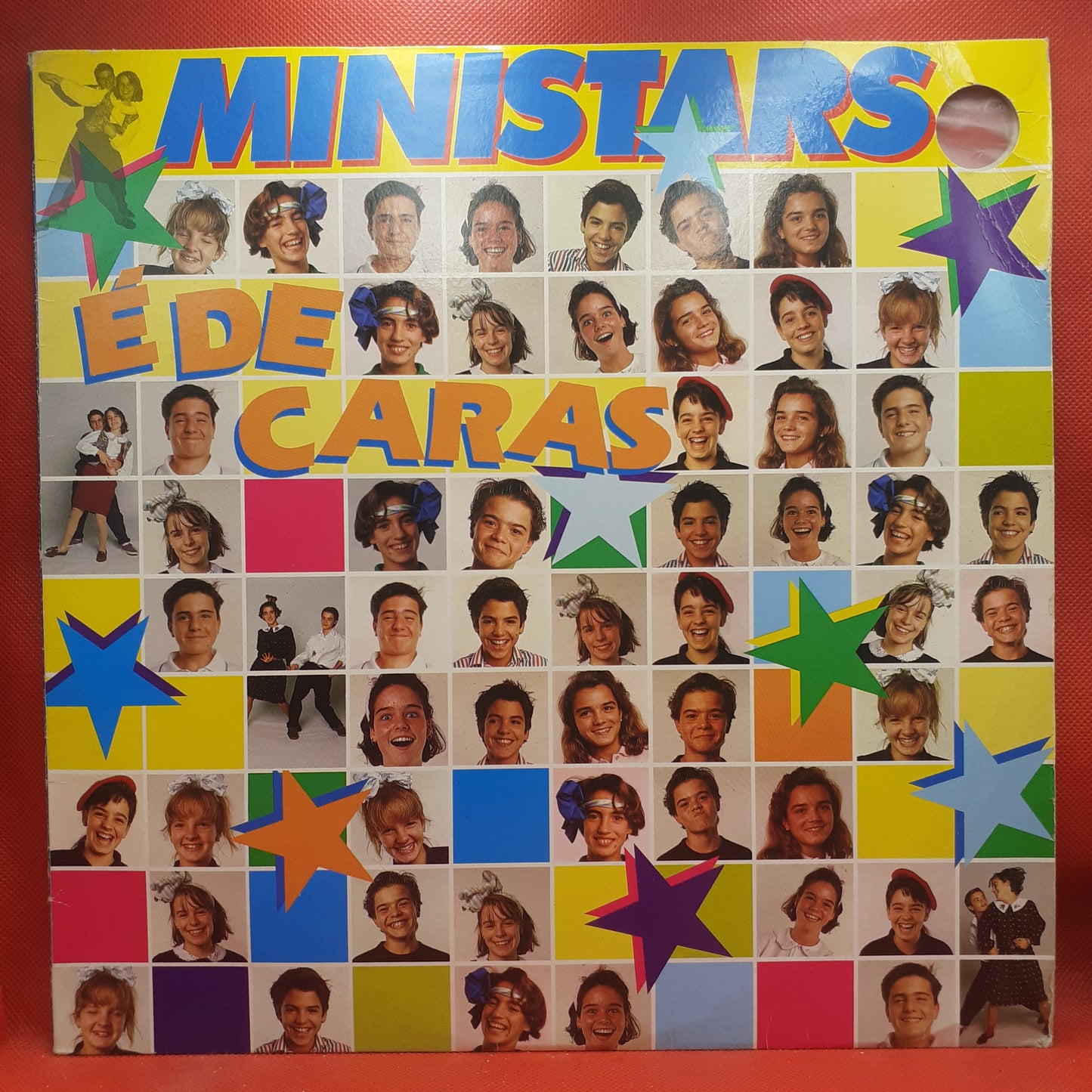 Ministars – É de Caras