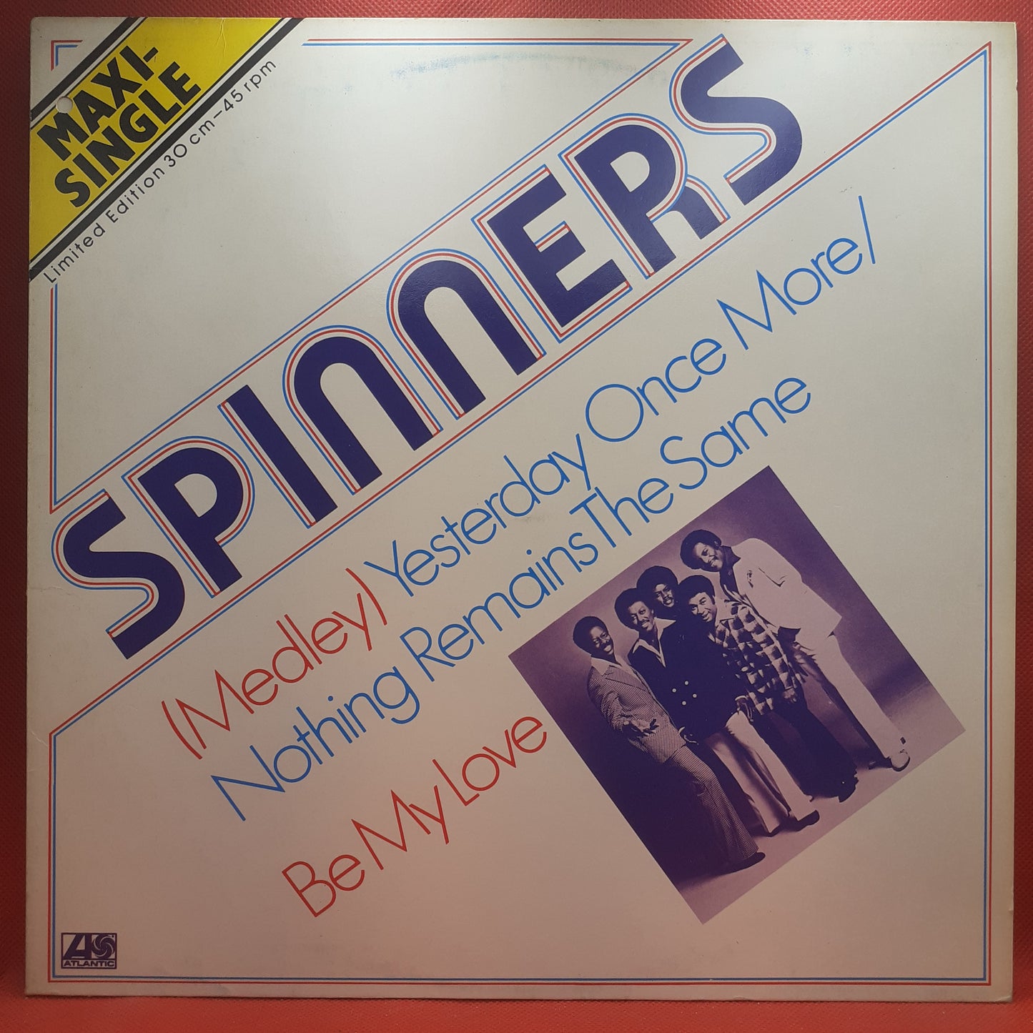 Spinners - (Medley) Yesterday Once More / Nothing Remains The Same