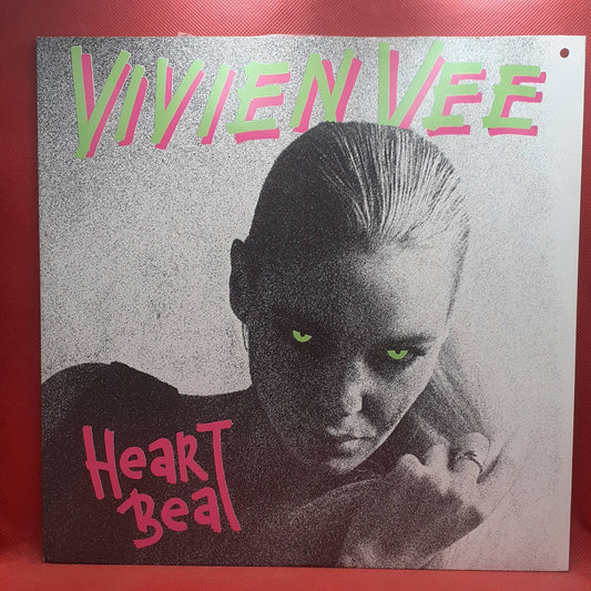 Vivien Vee – Heartbeat