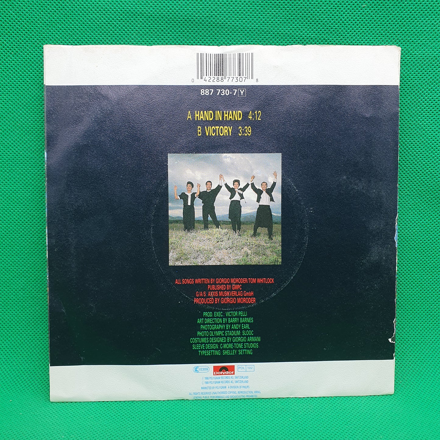 Koreana – Hand In Hand