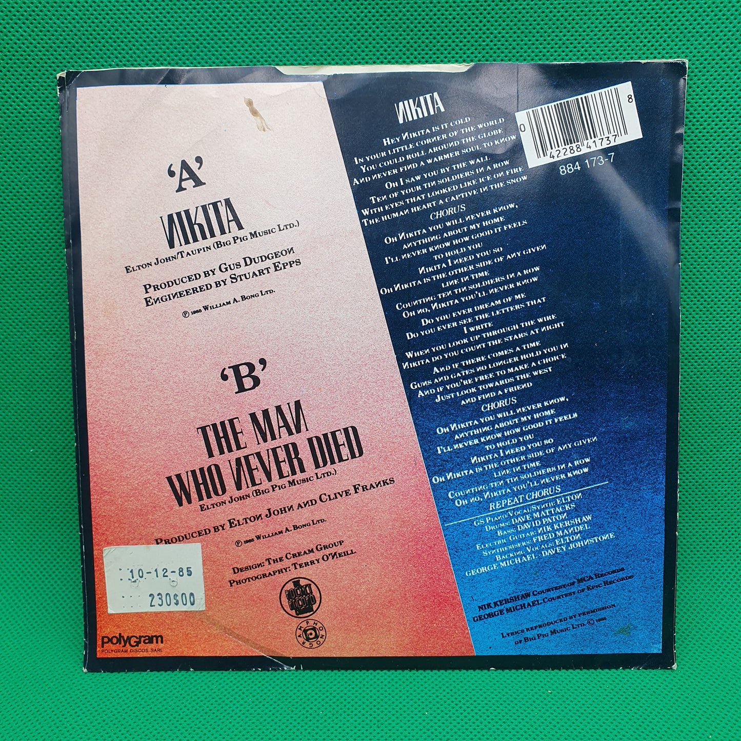 Elton John – Nikita