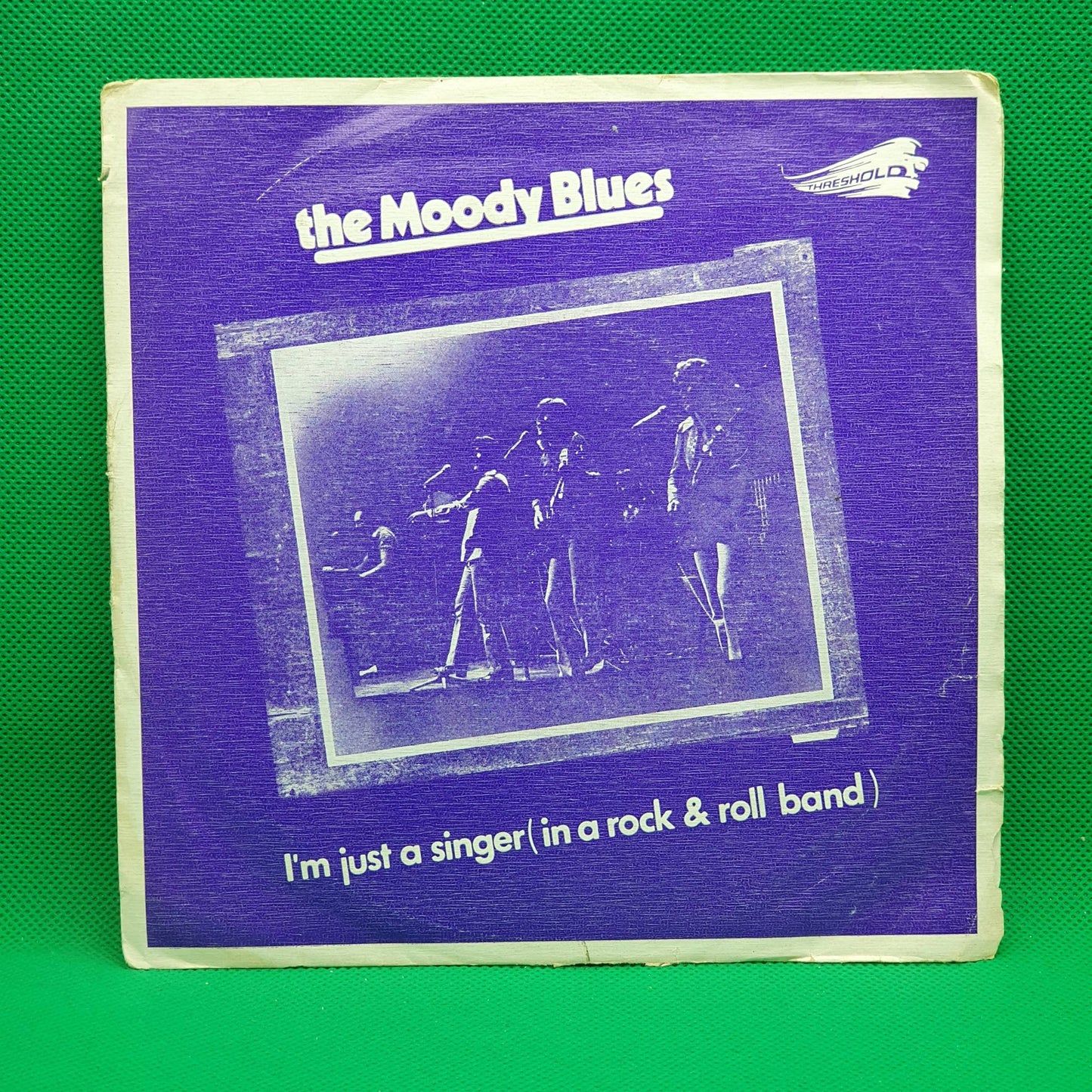 The Moody Blues – I'm Just A Singer (In A Rock And Roll Band)