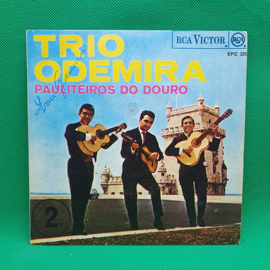 Trio Odemira – Pauliteiros Do Douro