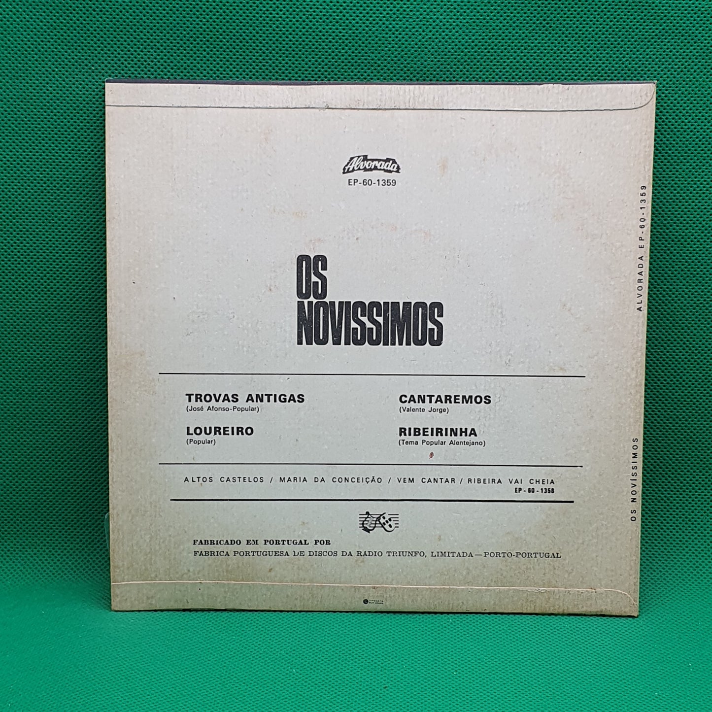 Os Novíssimos ‎– Trovas Antigas