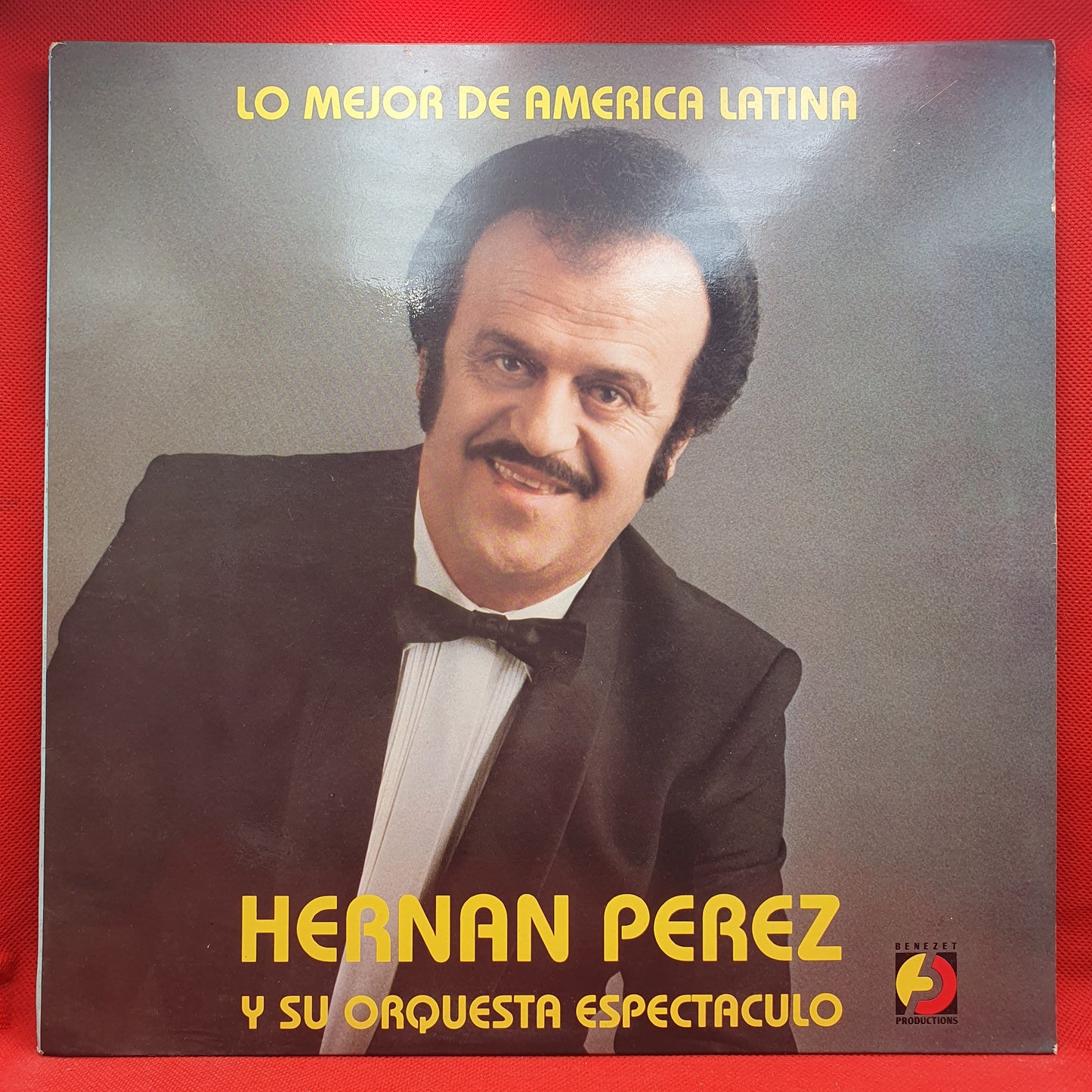 Hernan Perez Y Su Orquesta Espectaculo – Lo Mejor De America Latina