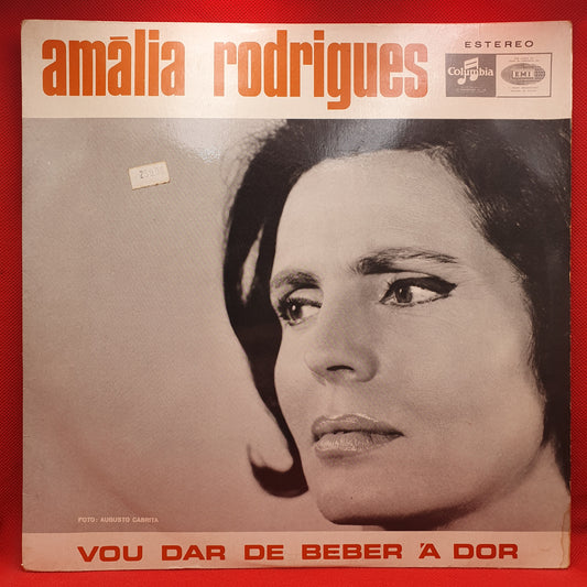 Amália Rodrigues – Vou Dar De Beber À Dor