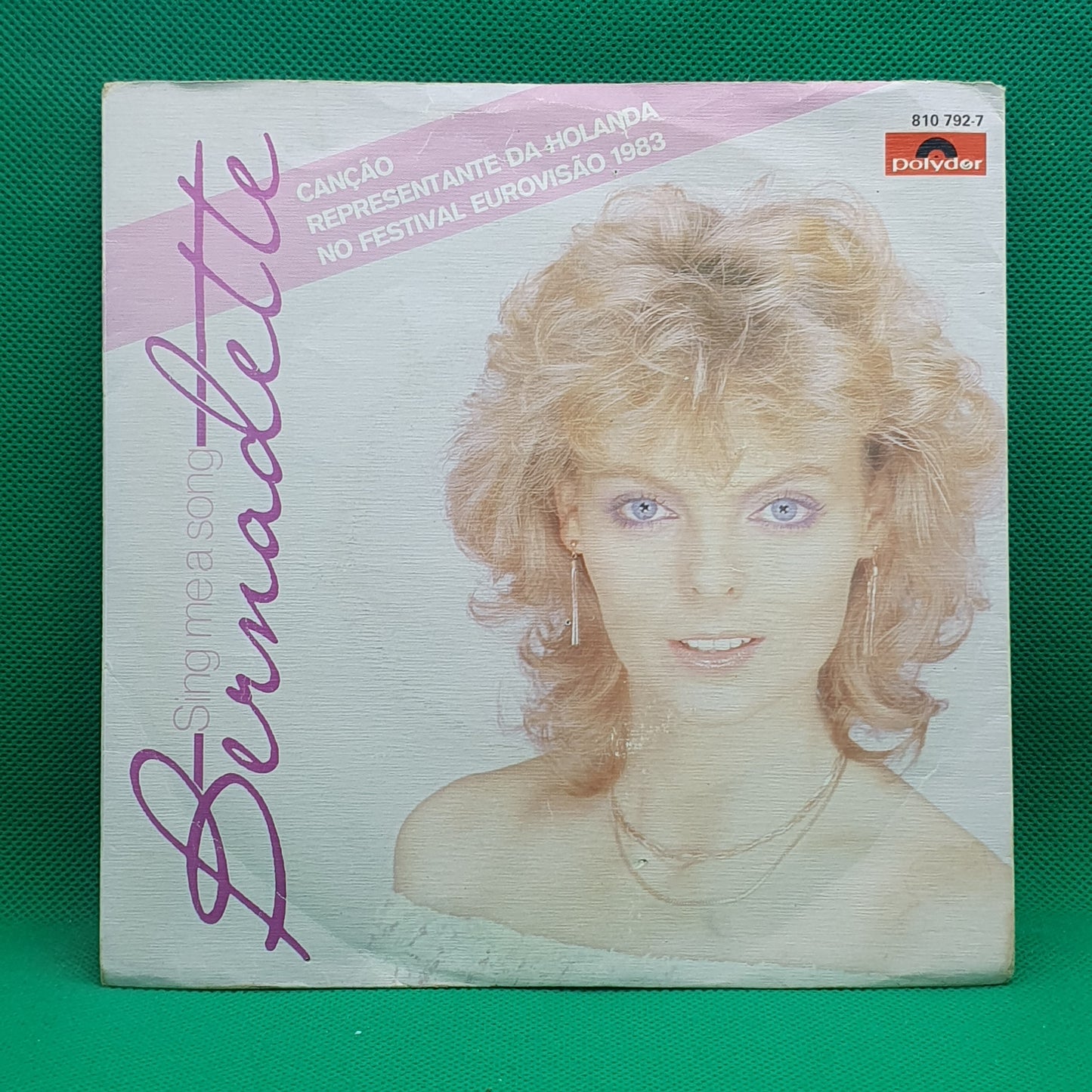 Bernadette ‎– Sing Me A Song