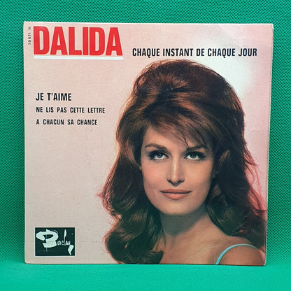 Dalida ‎– Chaque Instant De Chaque Jour